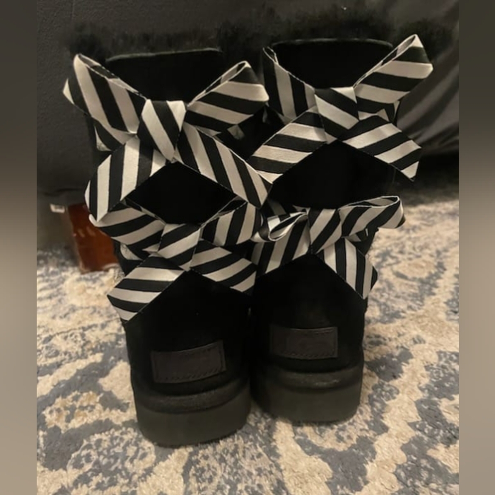 Black Ugg Boots - Picture 1 of 12